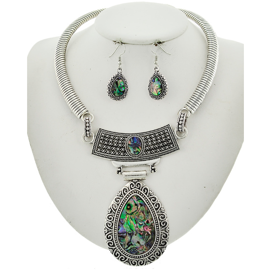 Teresa Choker