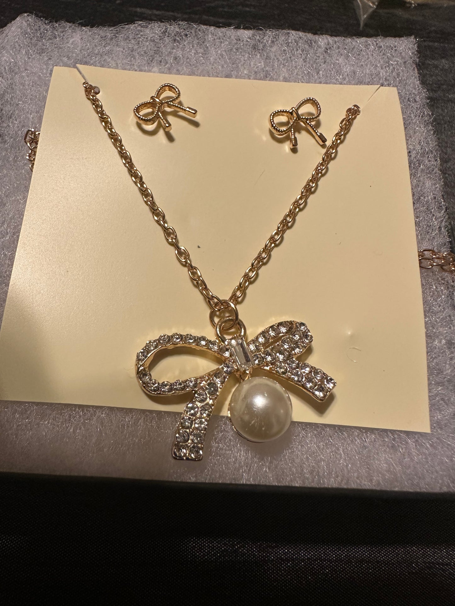 The Brea Pearl Bow Necklace