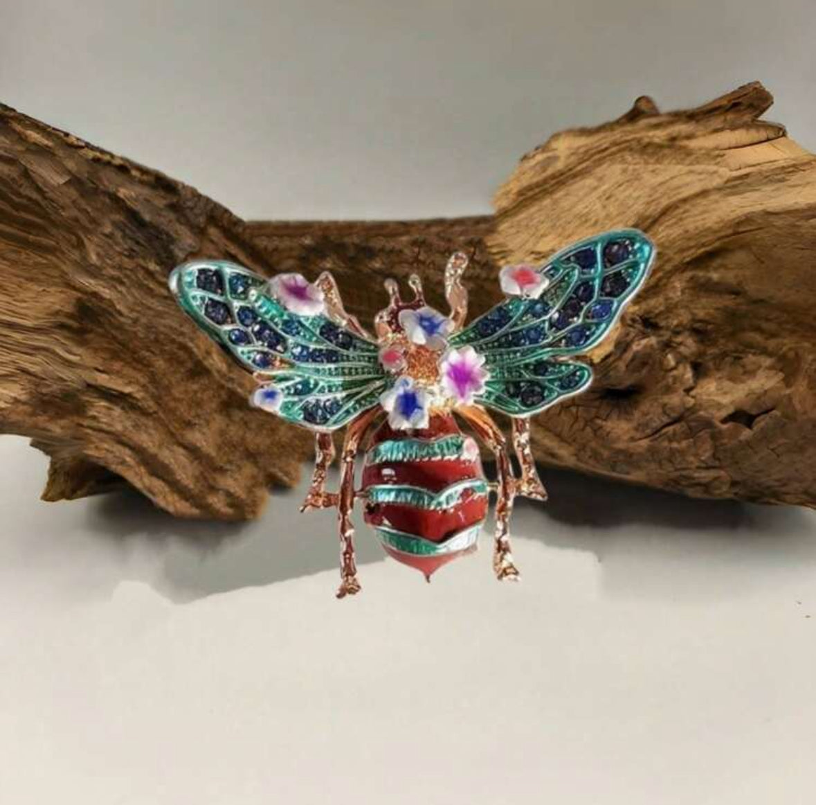 Ayana Bee Brooch
