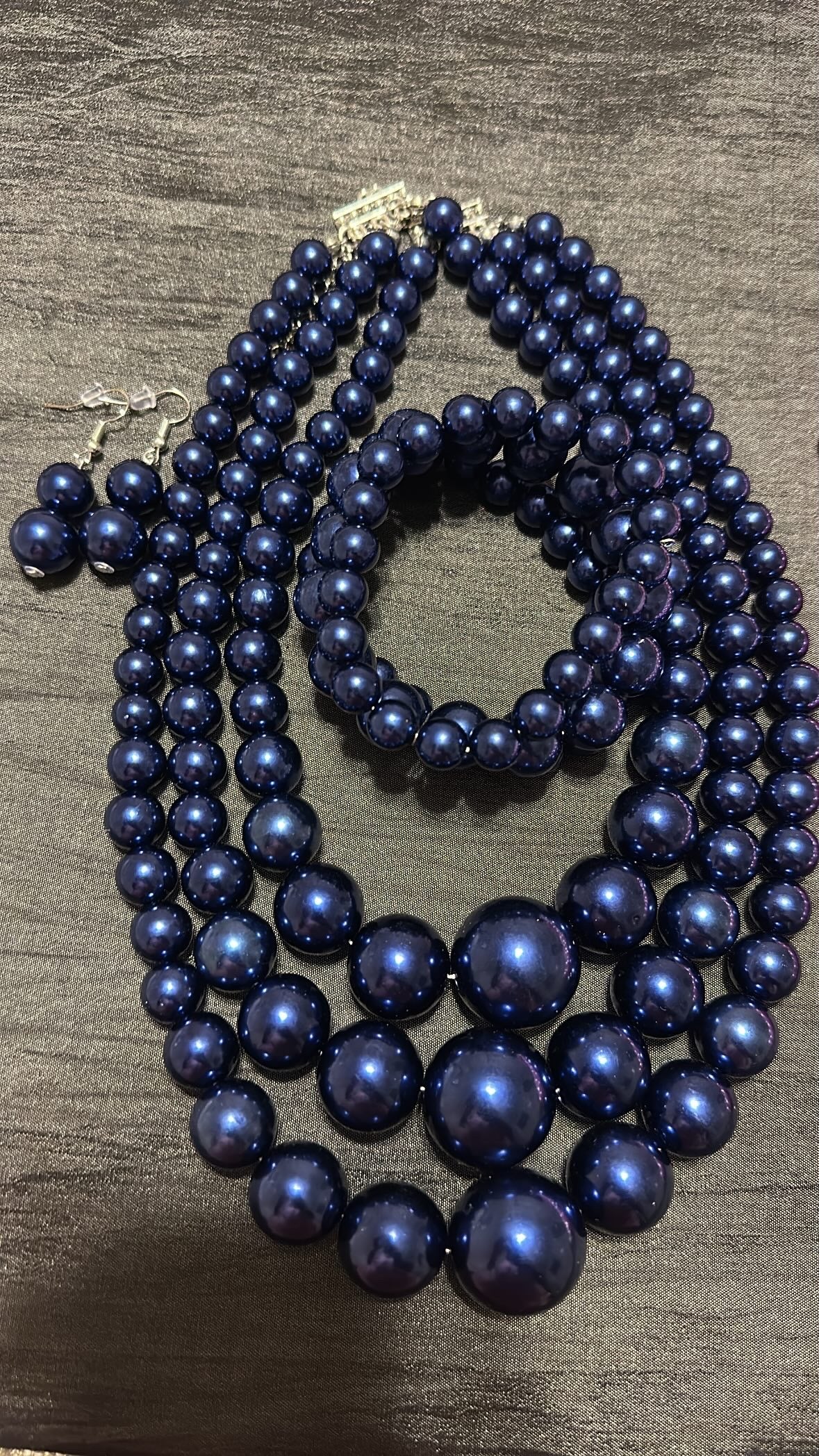 3 Piece Pearl Necklace and Bracelet Set