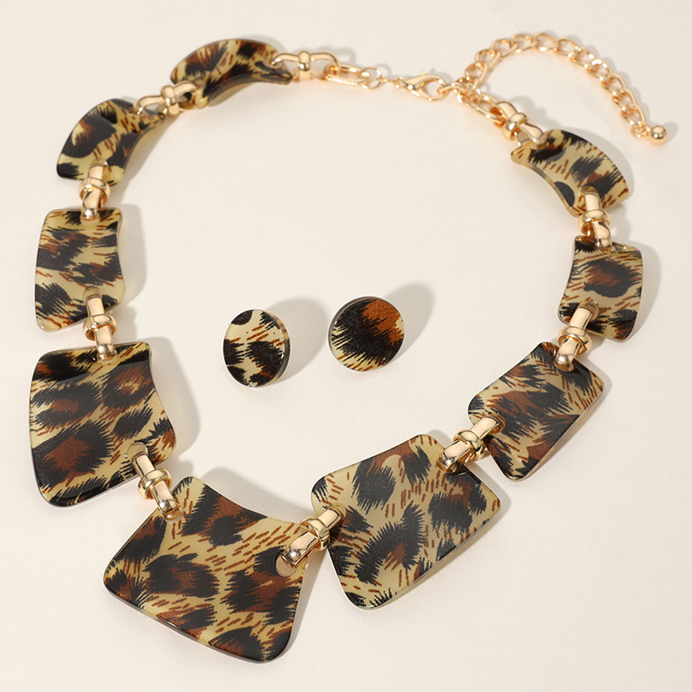 Lacey Acrylic Necklace Set