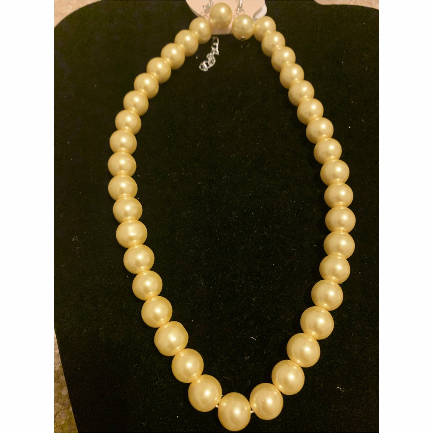 Classic Pearl Necklace