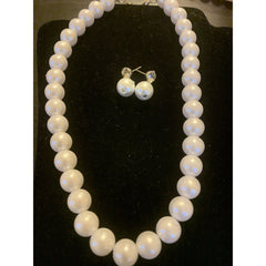 Classic Pearl Necklace