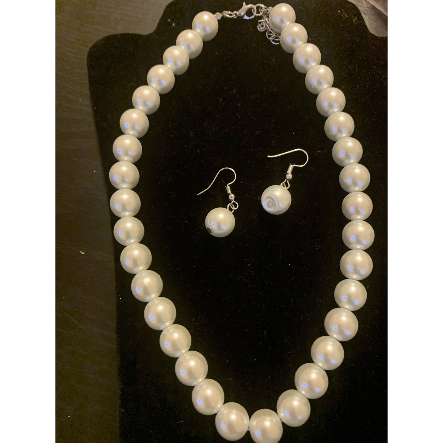 Classic Pearl Necklace